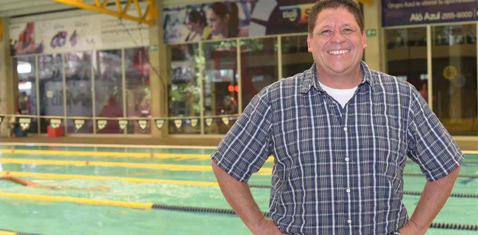 En El Salvador, un entrenador de natación donó plasma cinco veces para pacientes con Covid-19