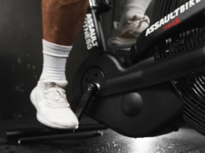 Assault Fitness lanza campaña titulada “Mis Vacaciones No Son Vacaciones”