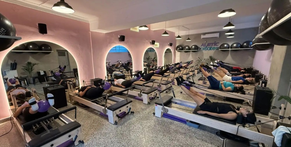 Aletic Pilates incorpora 14 camillas reformer del fabricante MIR