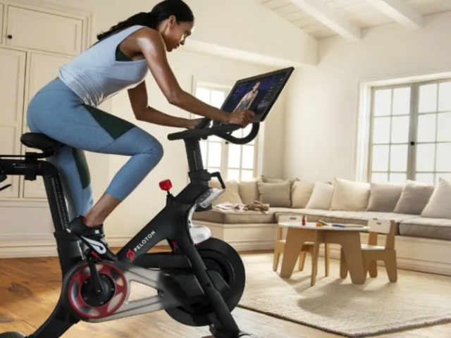 Peloton se alía con Spotify para incorporar contenidos fitness a nivel global