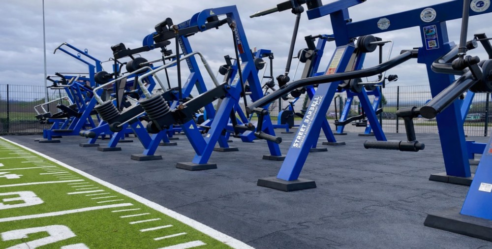 StreetBarbell desembarca en Argentina con equipamiento de fuerza outdoor