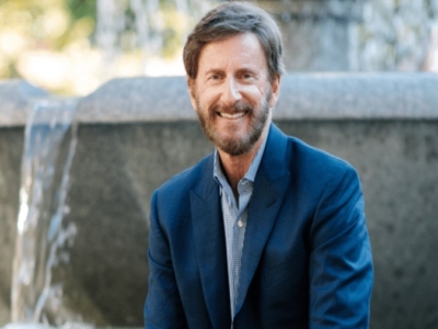 Mark Mastrov ingresará al Salón de la Fama de la HFA en 2027