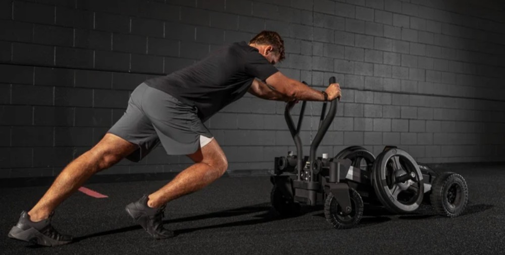 Torque Fitness se asocia con Adam Thielen y presenta el TANK SX